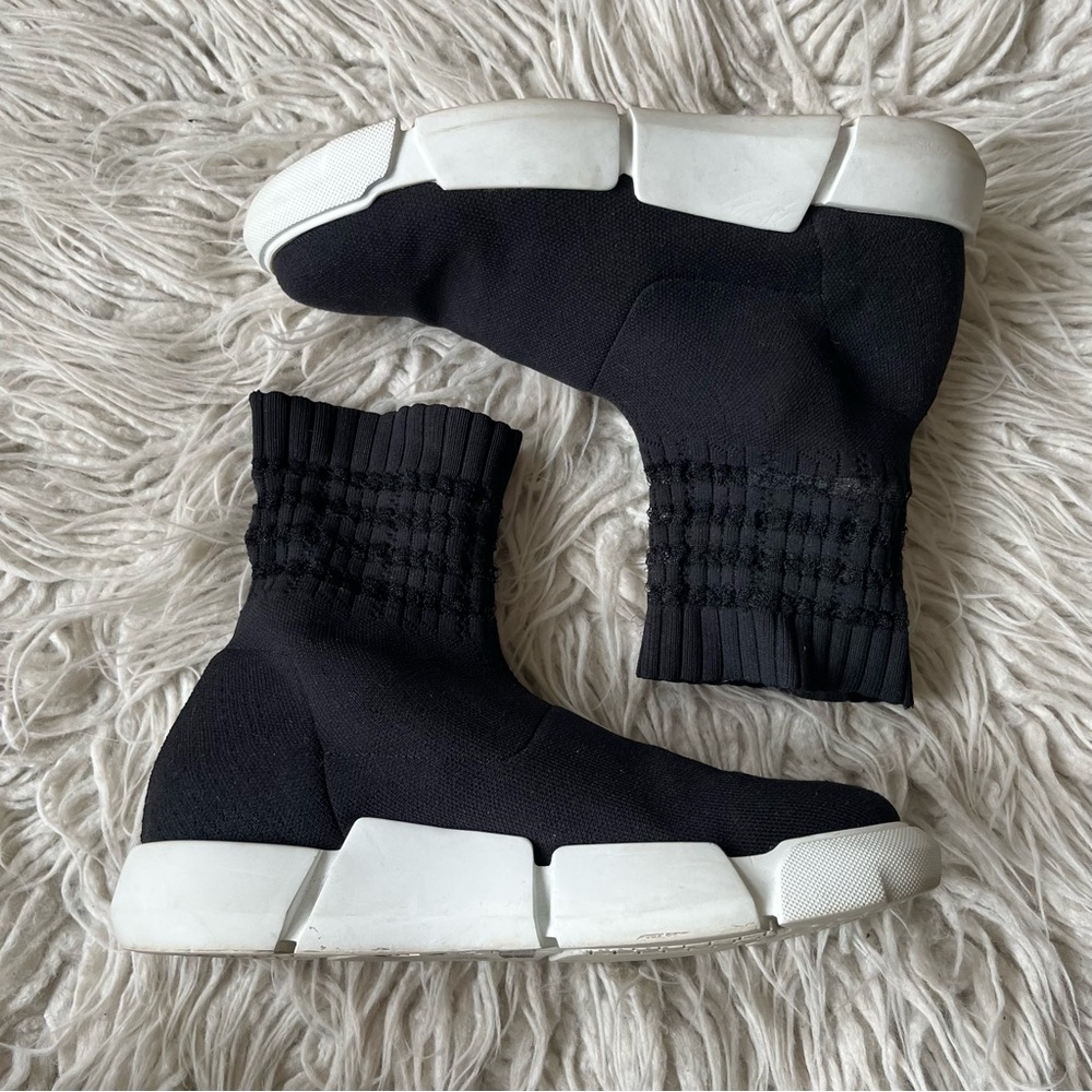 Elena Iachi Black Knit Mesh White Platform Sock Ankle Bootie Sneakers EUC Size 9